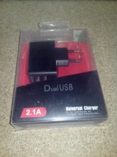 Зарядний пристрій СЗУ-USB 2x универс. AWM 2100mAh black