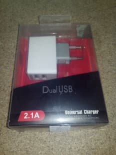 Зарядний пристрій СЗУ-USB 2x универс. AWM 2100mAh white